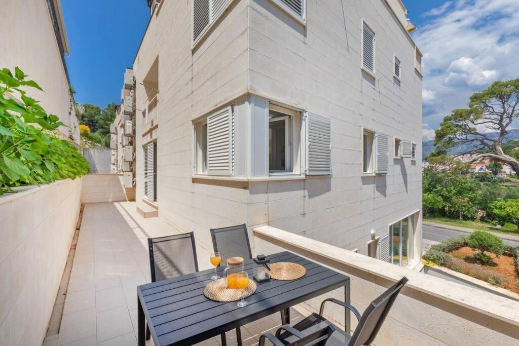 Stylish Two Bedroom Apartment&Garage Parking Place Ντουμπρόβνικ Εξωτερικό φωτογραφία